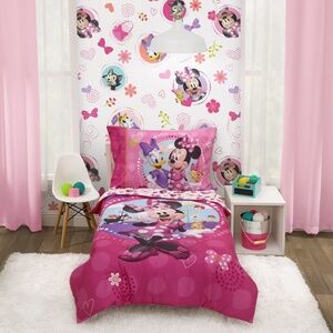 Minnie Mouse 5-Piece Happy Helper Toddler Bedding Set